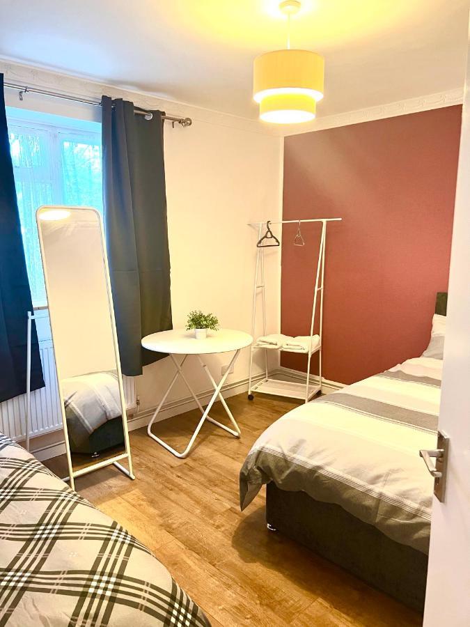 Large Room With Two Bed In Central London Eksteriør bilde