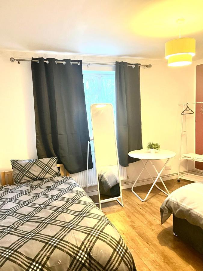 Large Room With Two Bed In Central London Eksteriør bilde