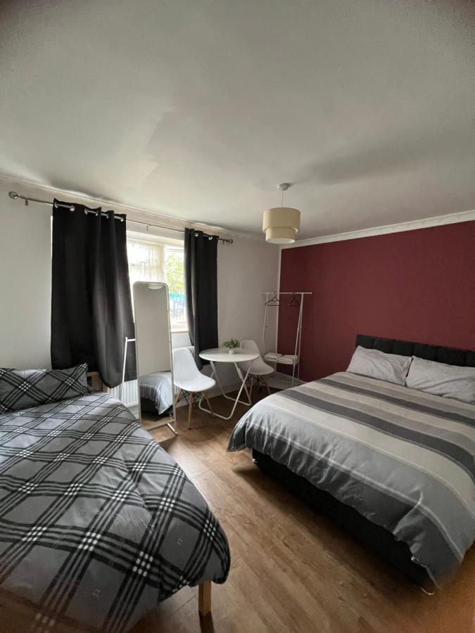 Large Room With Two Bed In Central London Eksteriør bilde
