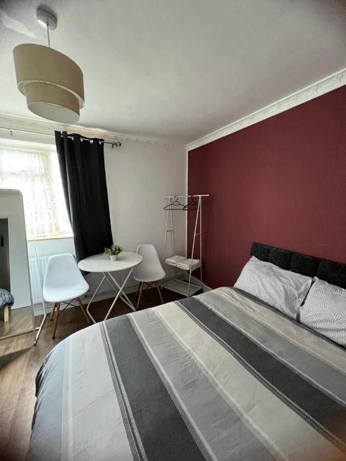 Large Room With Two Bed In Central London Eksteriør bilde